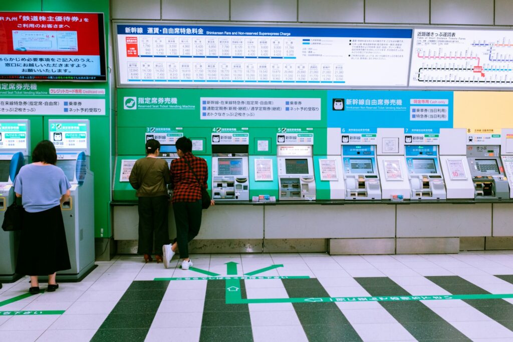 Mua vé tàu tại Nhật